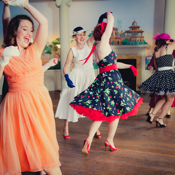 1950's dance class in full swing!