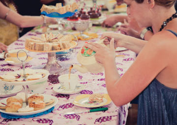 Vintage tea party hen