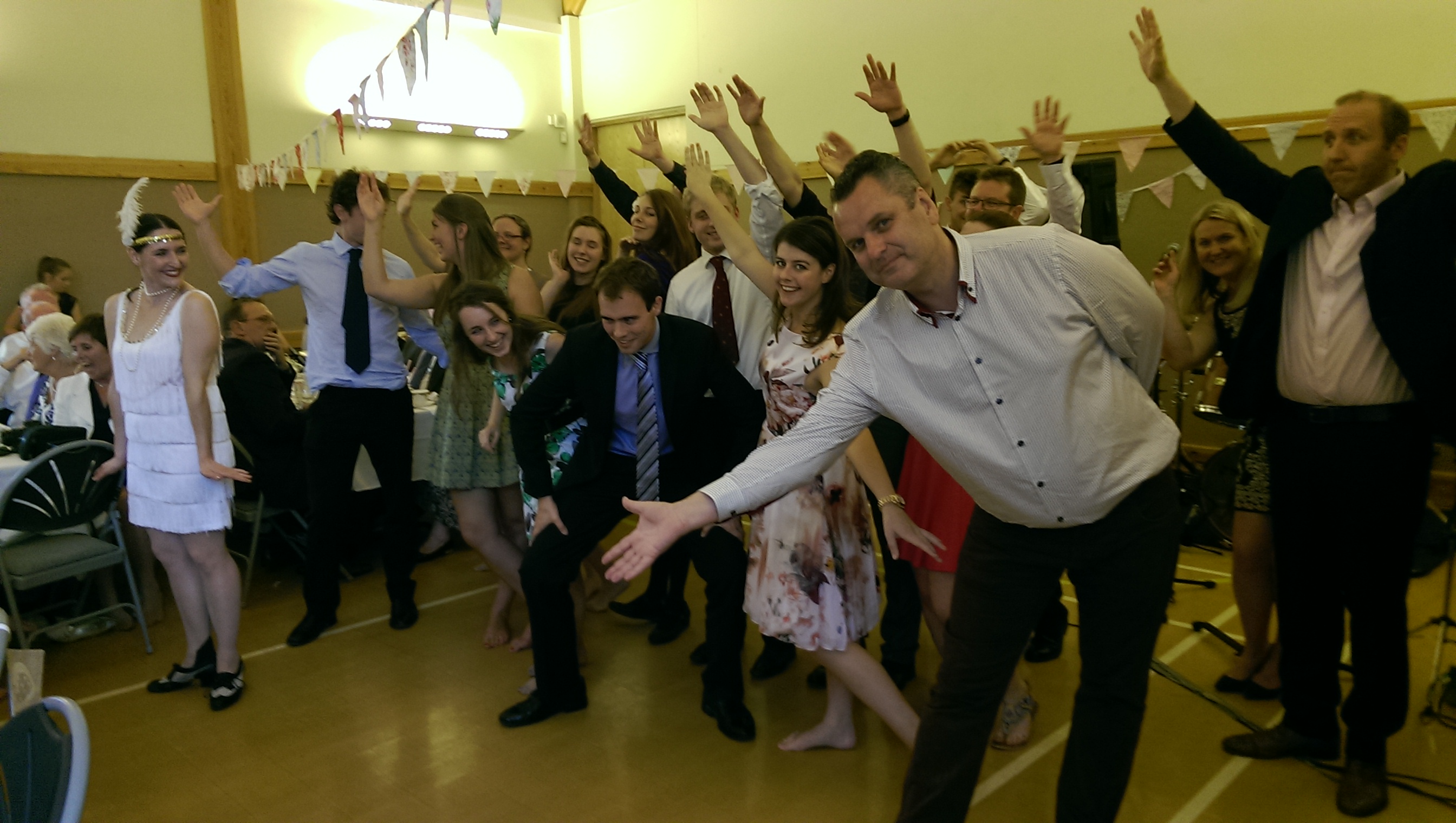 Vintage dance lesson at a wedding